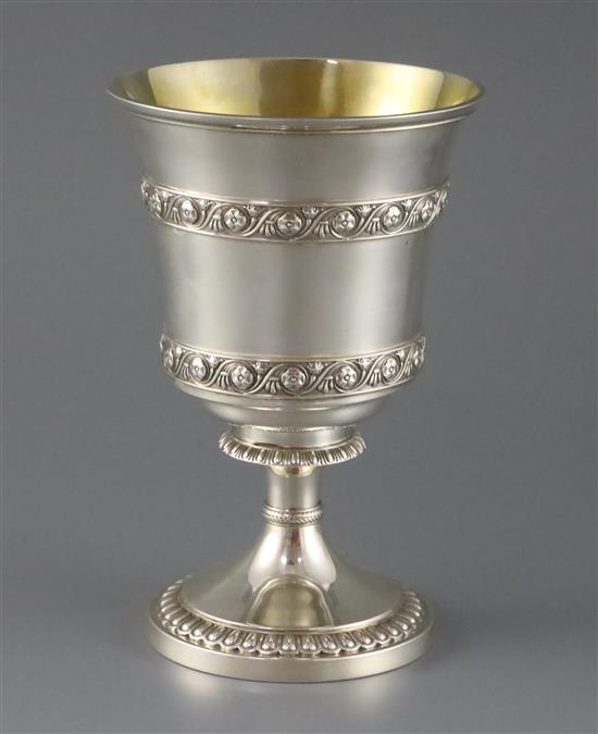 A George III silver pedestal cup or vase by Robert & Samuel Hennell, 20.5 oz.